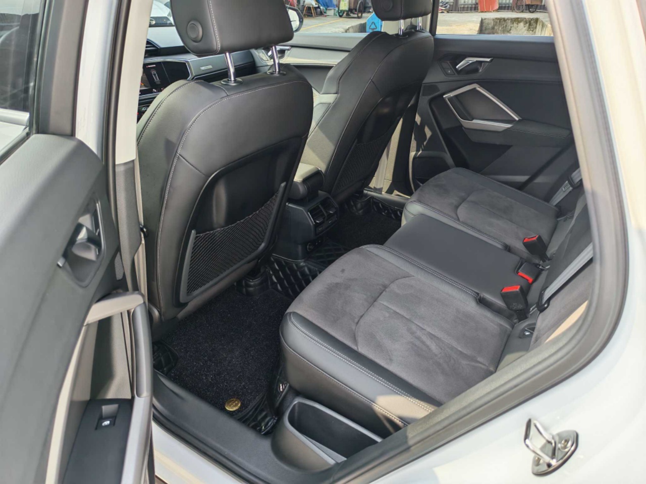 Audi Q3 2022 interior view 12 - used suv for export from China