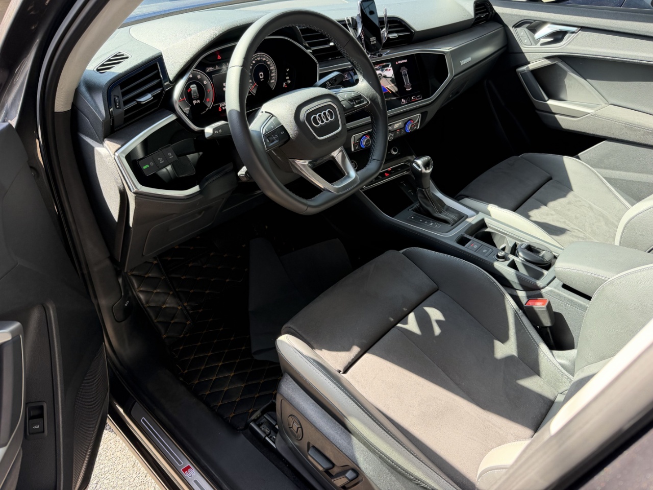 Audi Q3 2023 interior view 10 - used suv for export from China