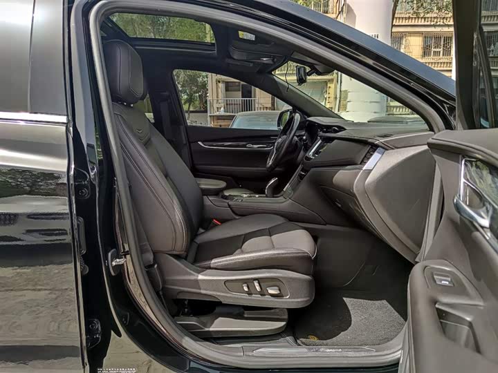 Cadillac CT5 interior view 10 - used sedan for export from China