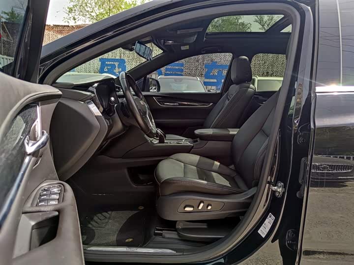Cadillac CT5 interior view 11 - used sedan for export from China