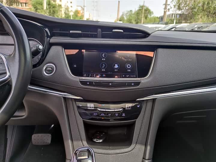 Cadillac CT5 interior view 12 - used sedan for export from China