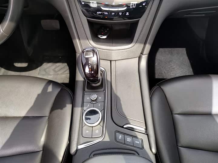 Cadillac CT5 interior view 15 - used sedan for export from China
