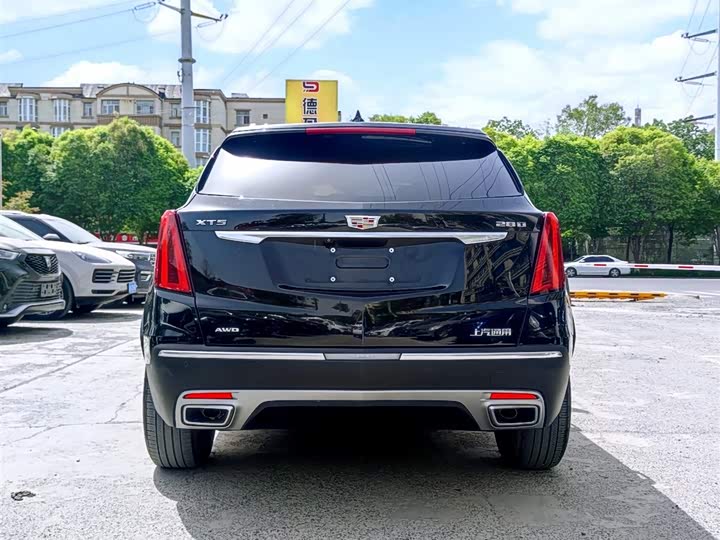 Cadillac CT5 exterior view 2 - used sedan for export from China