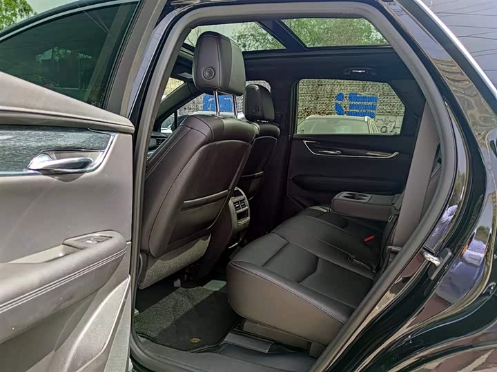 Cadillac CT5 interior view 9 - used sedan for export from China