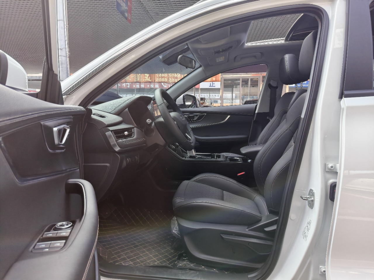 Chery Tiggo 8 2022 exterior view 2 - used suv for export from China