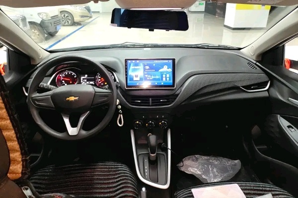 Chevrolet Cavalier interior view 7 - used sedan for export from China