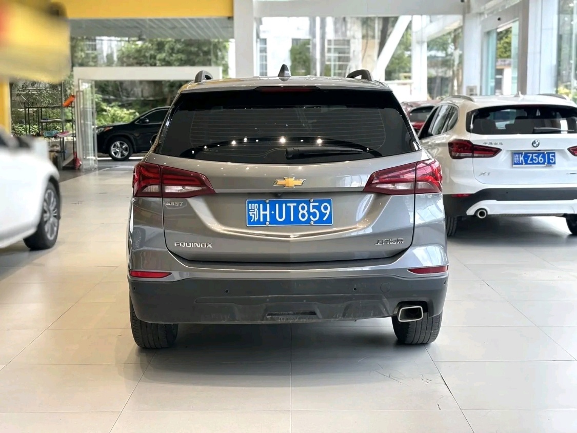 Chevrolet Equinox exterior view 3 - used suv for export from China