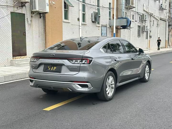 Ford Mondeo 2022 exterior view 6 - used sedan for export from China