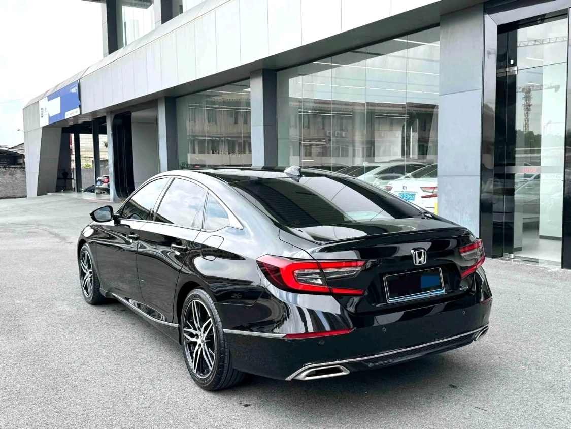 Honda Accord exterior view 5 - used sedan for export from China
