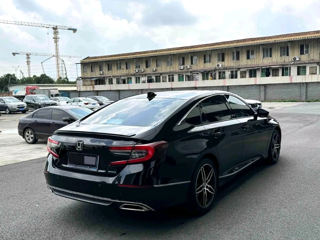 Honda Accord exterior view 9 - used sedan for export from China