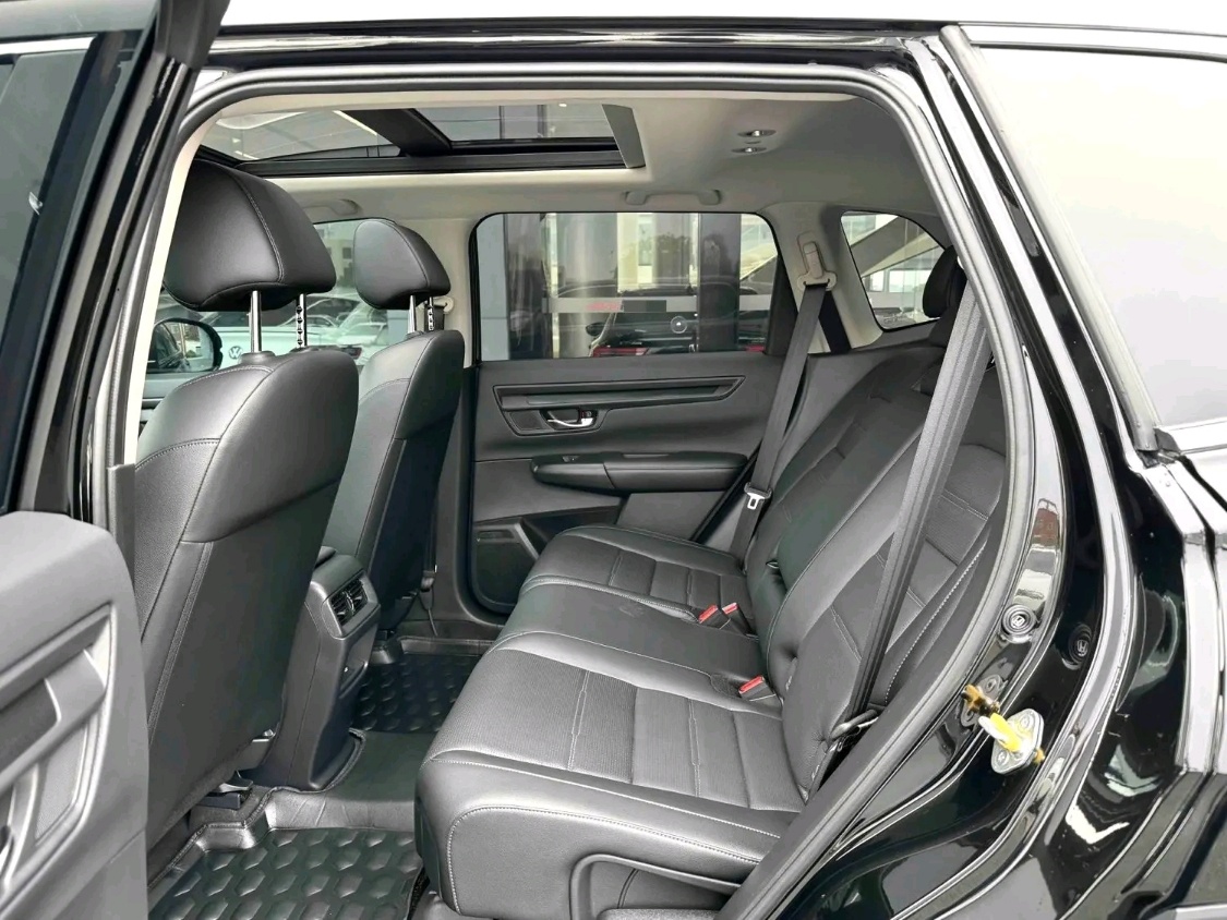 Honda CR-V interior view 7 - used suv for export from China