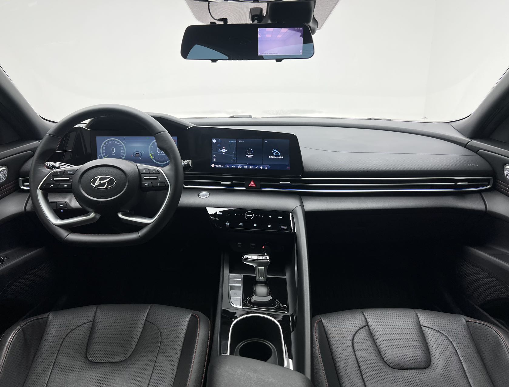 Hyundai Elantra 2022 interior view 15 - used sedan for export from China