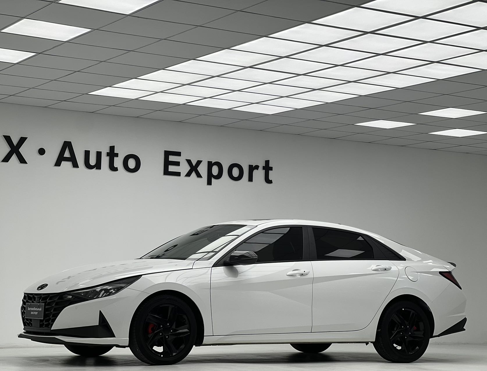 Hyundai Elantra 2022 exterior view 3 - used sedan for export from China