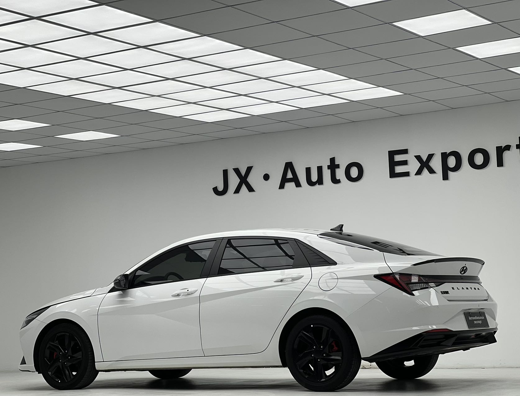 Hyundai Elantra 2022 exterior view 5 - used sedan for export from China