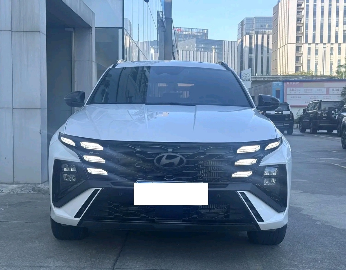 Hyundai Tucson exterior view 3 - used suv for export from China
