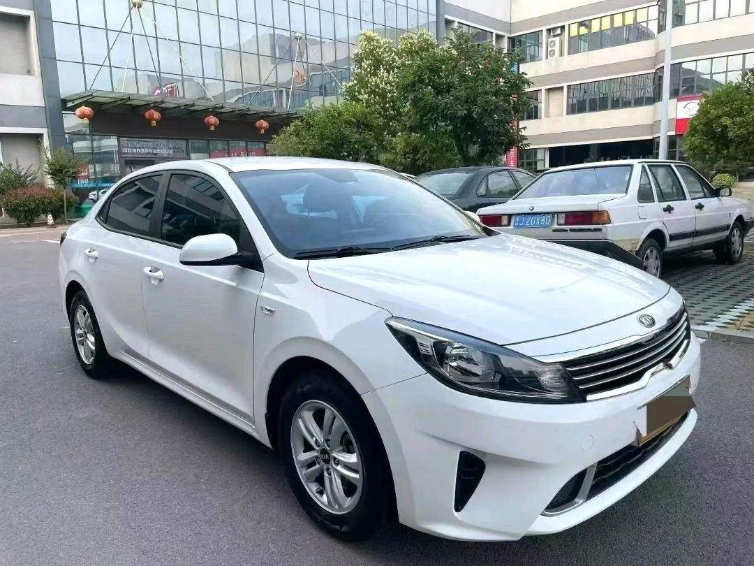 Kia Forte exterior view 9 - used sedan for export from China