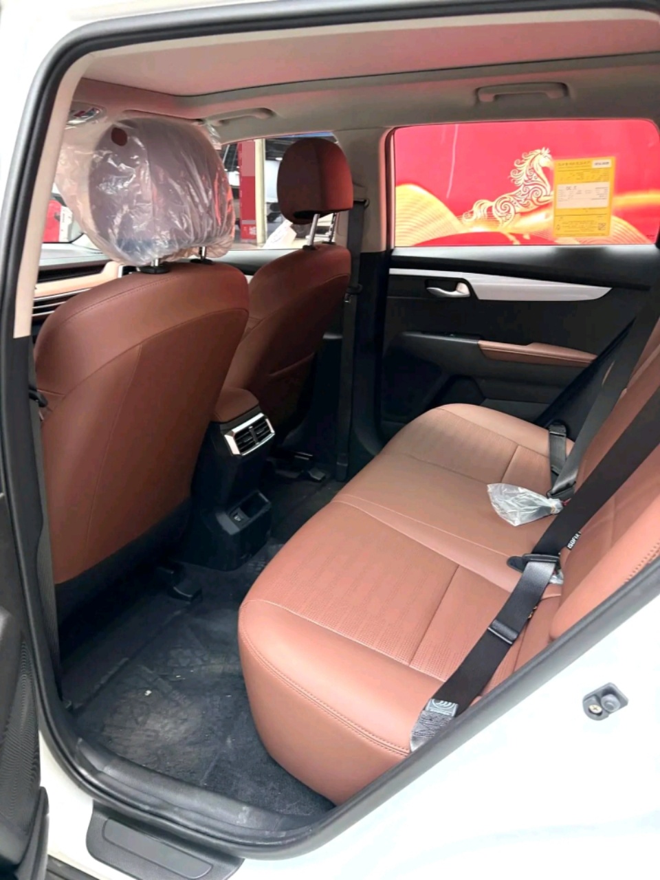 Kia Sportage interior view 10 - used suv for export from China