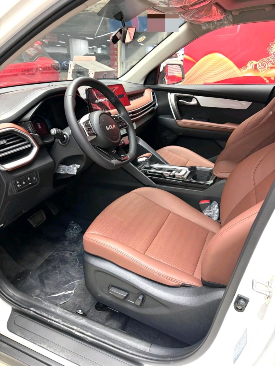 Kia Sportage interior view 7 - used suv for export from China