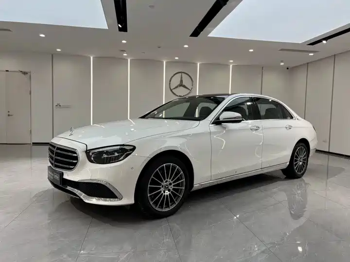 Mercedes-Benz E-Class 2023 exterior view 1 - used sedan for export from China
