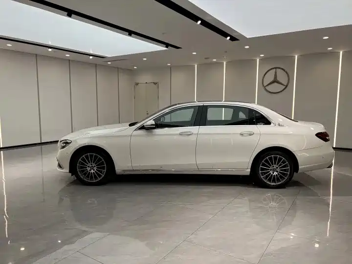 Mercedes-Benz E-Class 2023 exterior view 2 - used sedan for export from China