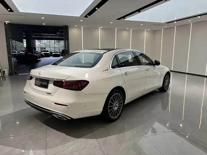 Mercedes-Benz E-Class 2023 exterior view 3 - used sedan for export from China