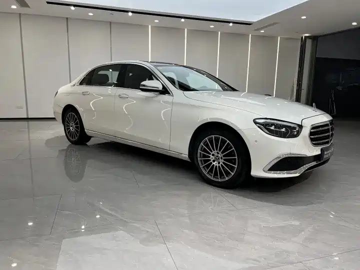 Mercedes-Benz E-Class 2023 interior view 9 - used sedan for export from China