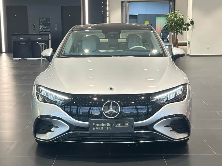 Mercedes-Benz EQE 2025 exterior view 2 - used sedan for export from China