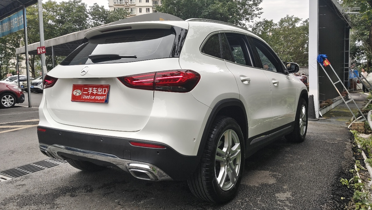 Mercedes-Benz GLA 180 2022 exterior view 13 - used suv for export from China