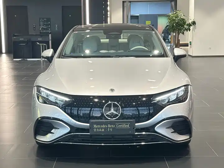 Mercedes-Benz GLA 180 2022 exterior view 2 - used suv for export from China