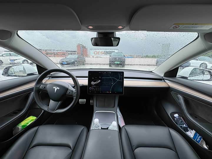 Tesla Model 3 interior view 8 - used sedan for export from China