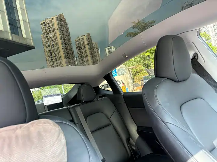 Tesla Model Y 2022 interior view 7 - used suv for export from China