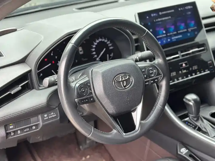Toyota Avalon 2019 interior view 7 - used sedan for export from China