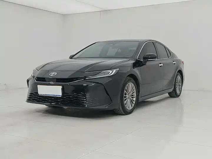 Toyota Camry 2024 exterior view 5 - used sedan for export from China