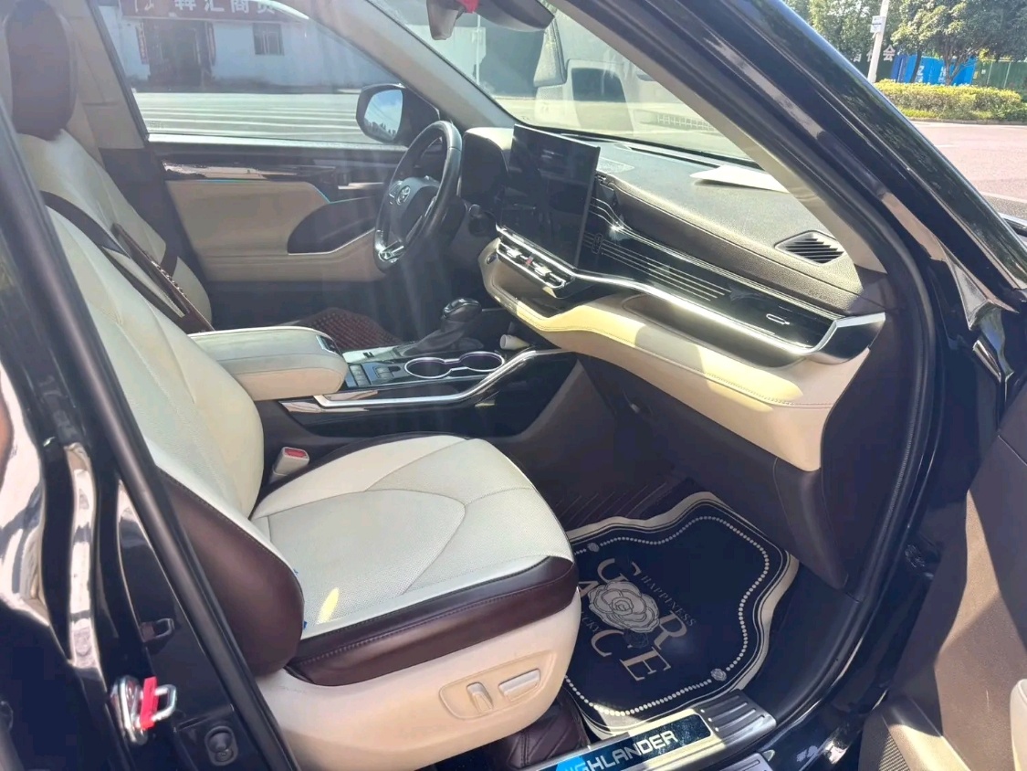 Toyota Highlander exterior view 2 - used suv for export from China