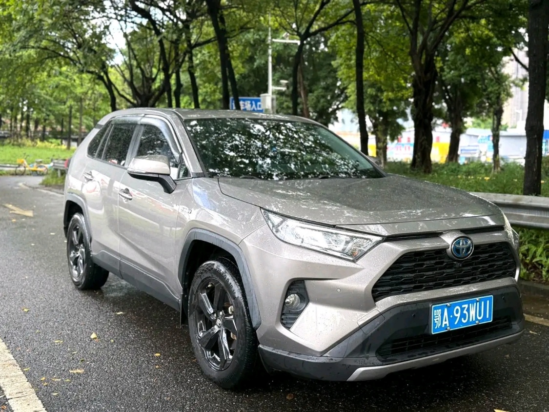 Toyota RAV4 exterior view 4 - used suv for export from China