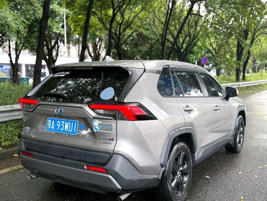 Toyota RAV4 exterior view 7 - used suv for export from China