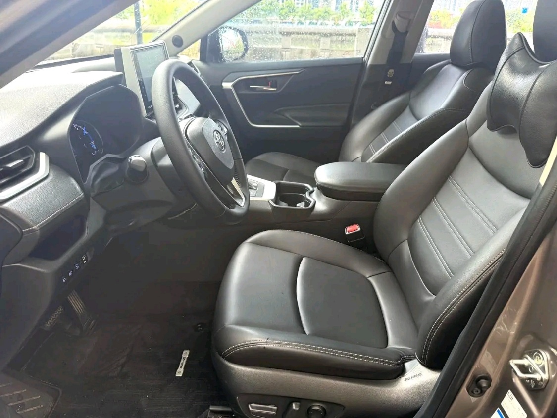 Toyota RAV4 interior view 9 - used suv for export from China