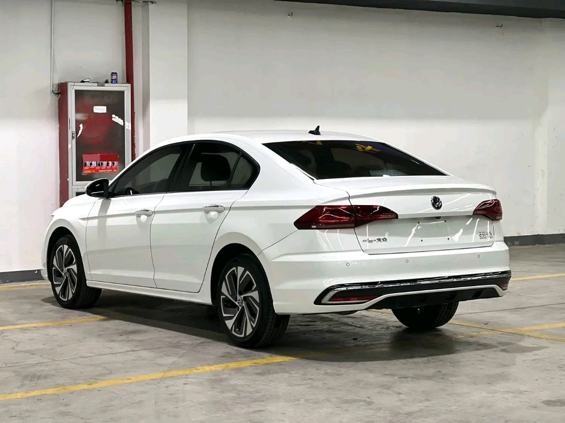 Volkswagen Bora used sedan exterior - China used car export wholesale